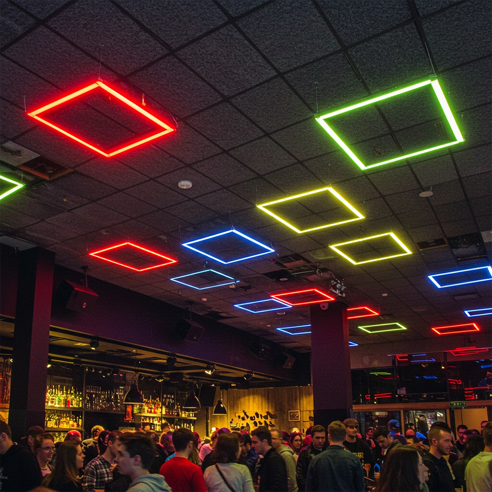 L&aacute;mpara de techo con marco cuadrado LED RGB, dise&ntilde;o de 4 barras
