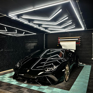 Lumi&egrave;re de garage &agrave; LED hexagonale, &eacute;clairage de plafond hexagonal pour la r&eacute;paration automobile, les d&eacute;tails automobiles et l'atelier